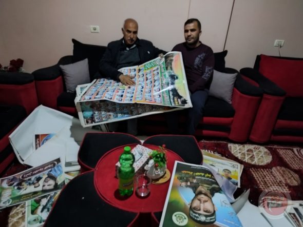 مواطن غزي يحفظ تواريخ استشهاد أكثر من 4000 شهيد