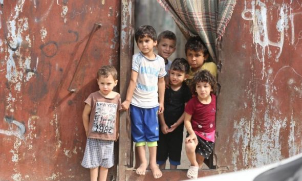 أطفال غزة.. وواقعٌ لا يشبه “حقوق الإنسان”